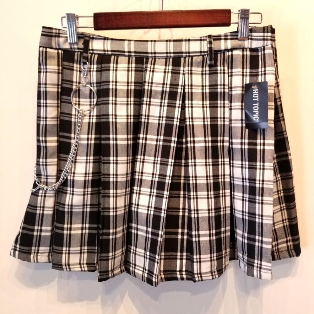 Hot Topic New Dark Academia Skirt Black & White Check Plaid Skirt & Chain Size M